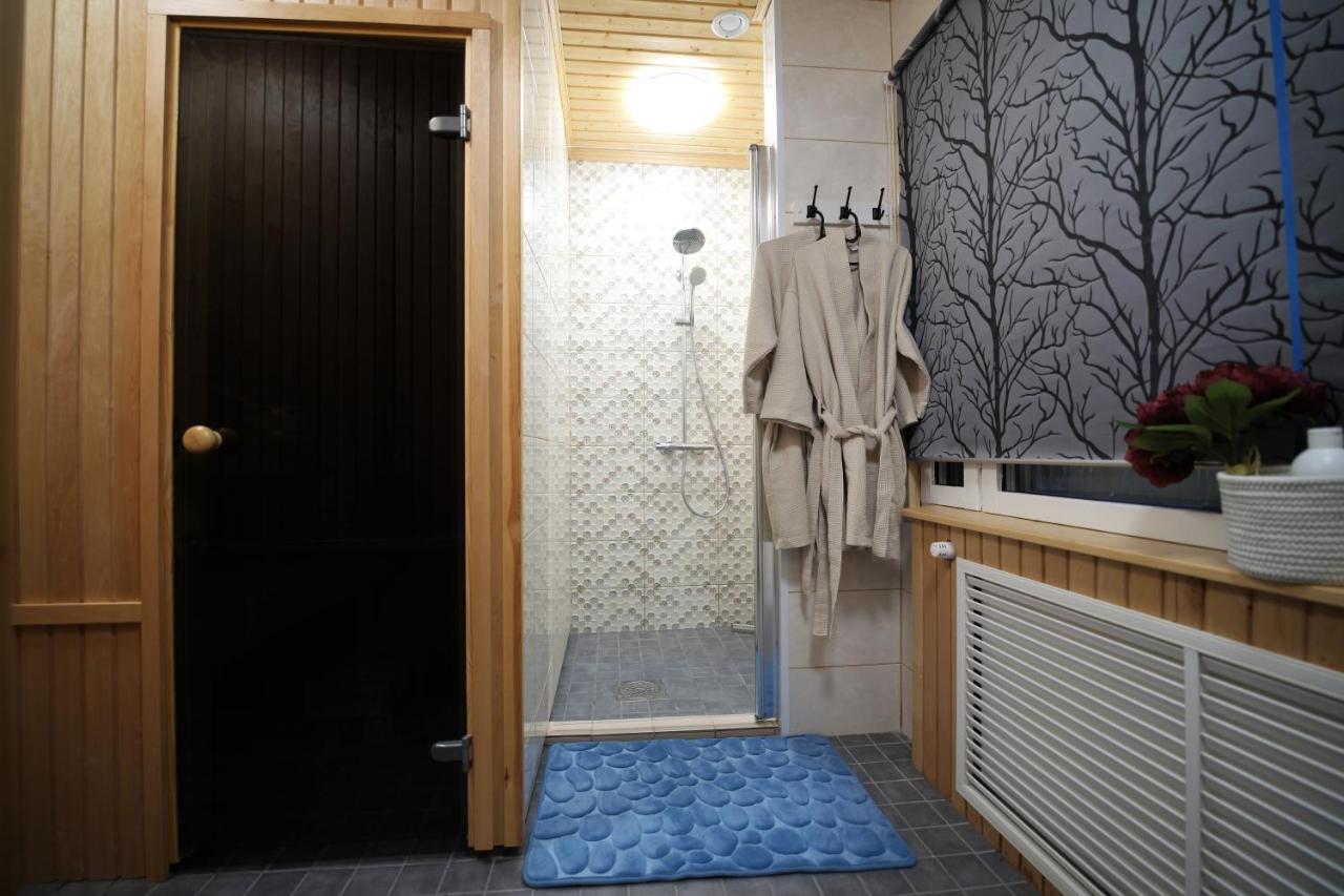 East Side In With Sauna And Free Parking